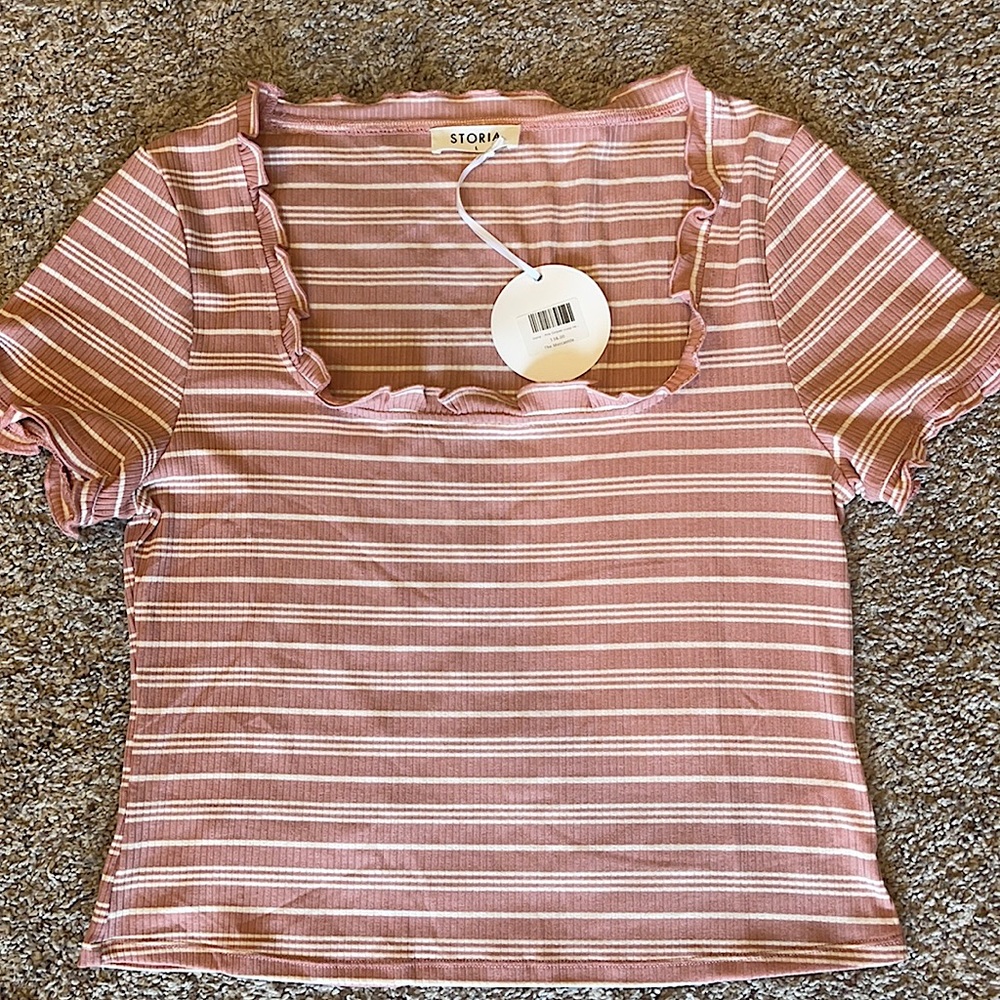 Ruffle detailed crop top